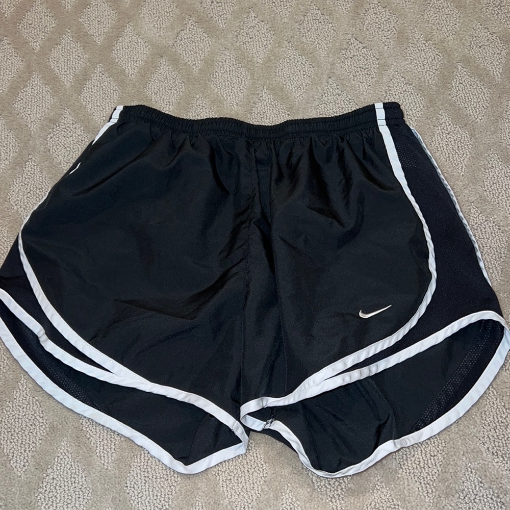 nike black shorts
